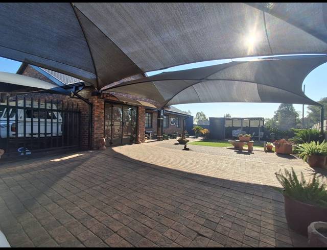 3 BEDROOM HOUSE FOR SALE IN RIVERSDALE